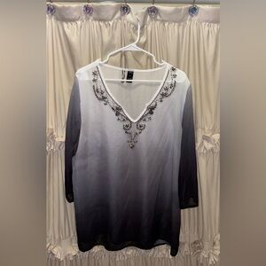 Chic Gradient Black and White Women's Top